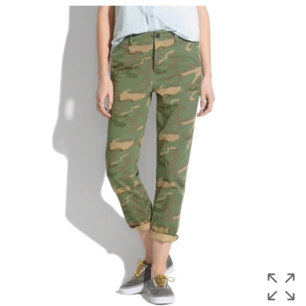 Madewell Cropped Rivington Trouser in Camo